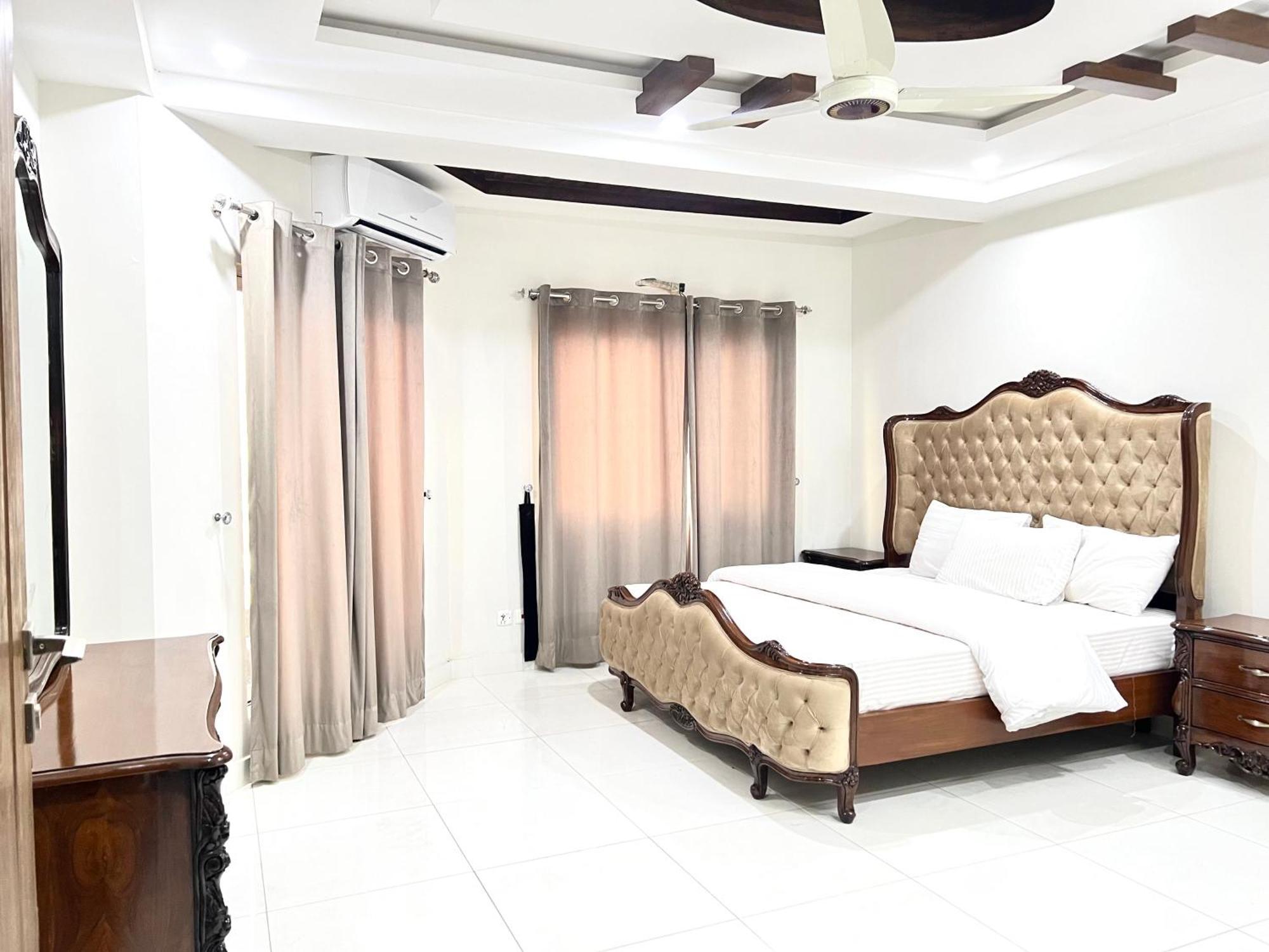 Luxury Apartment Hotel Исламабад Екстериор снимка