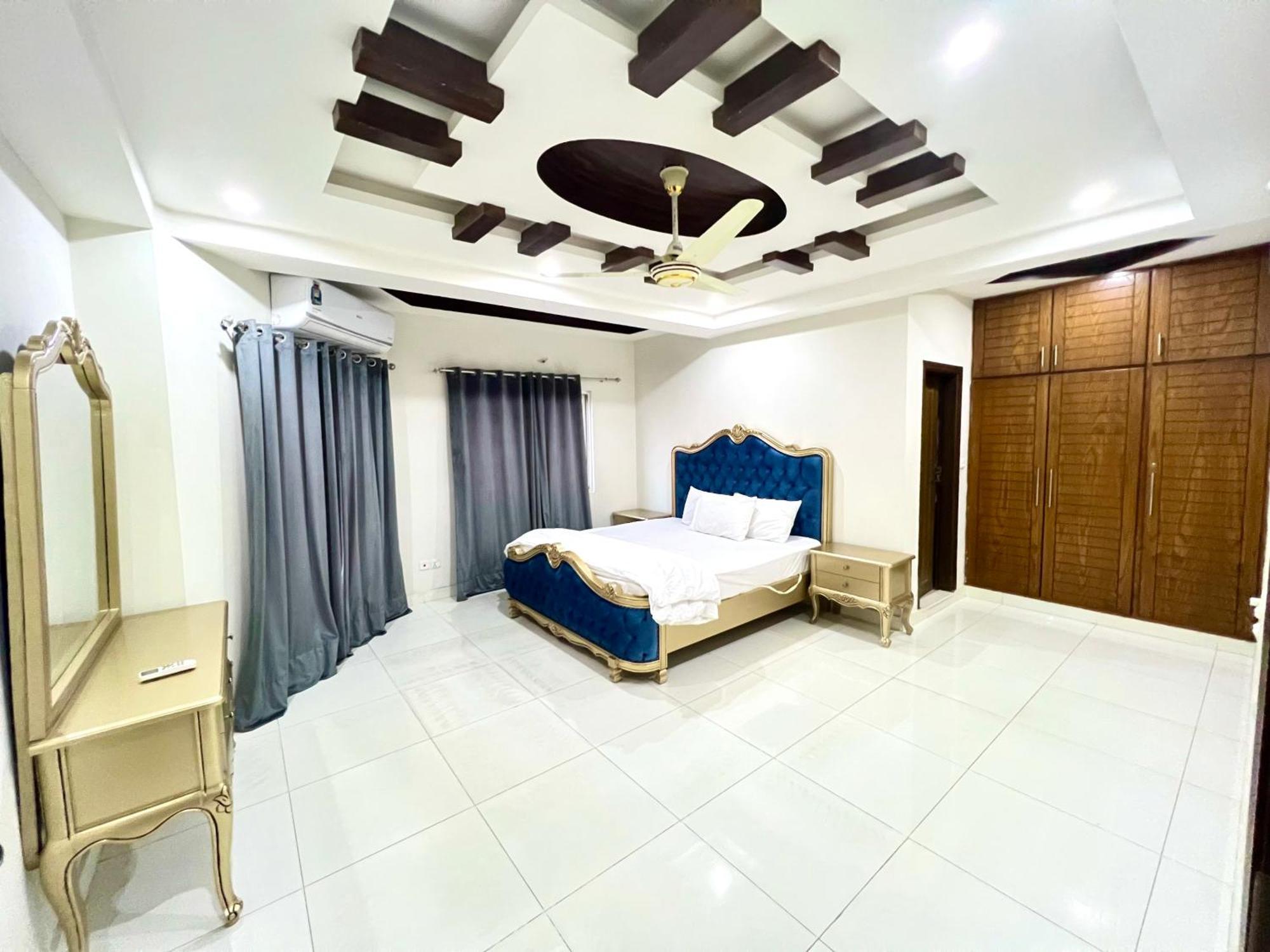 Luxury Apartment Hotel Исламабад Екстериор снимка